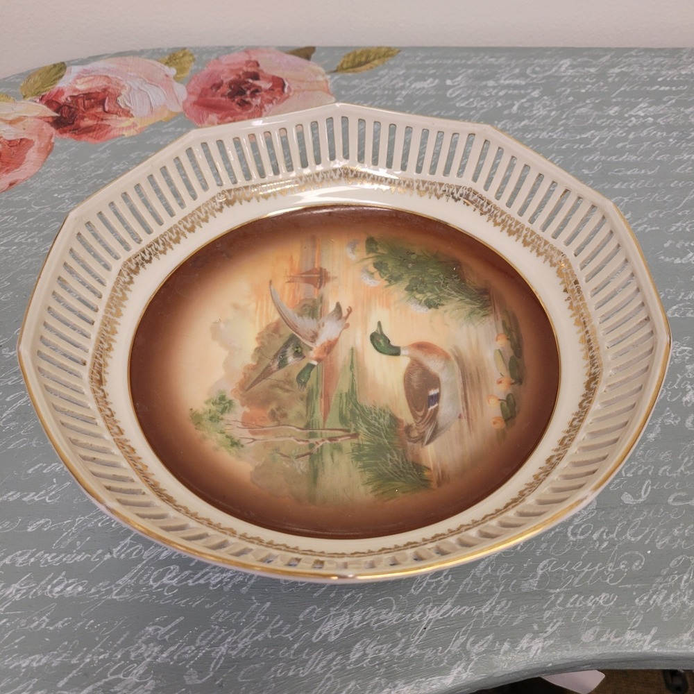 Antique Pierced Edge Bavarian Crown Duck Scene 9" Serving Bowl Germany  1cnt26JJ - Picture 6 of 7